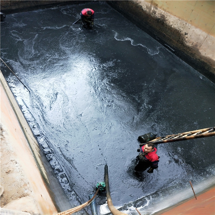 南郑废水池清理