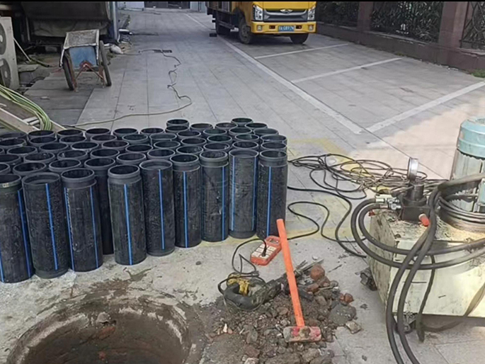 南郑PE置换管厂家 DN315置换管 非开挖管短管置换